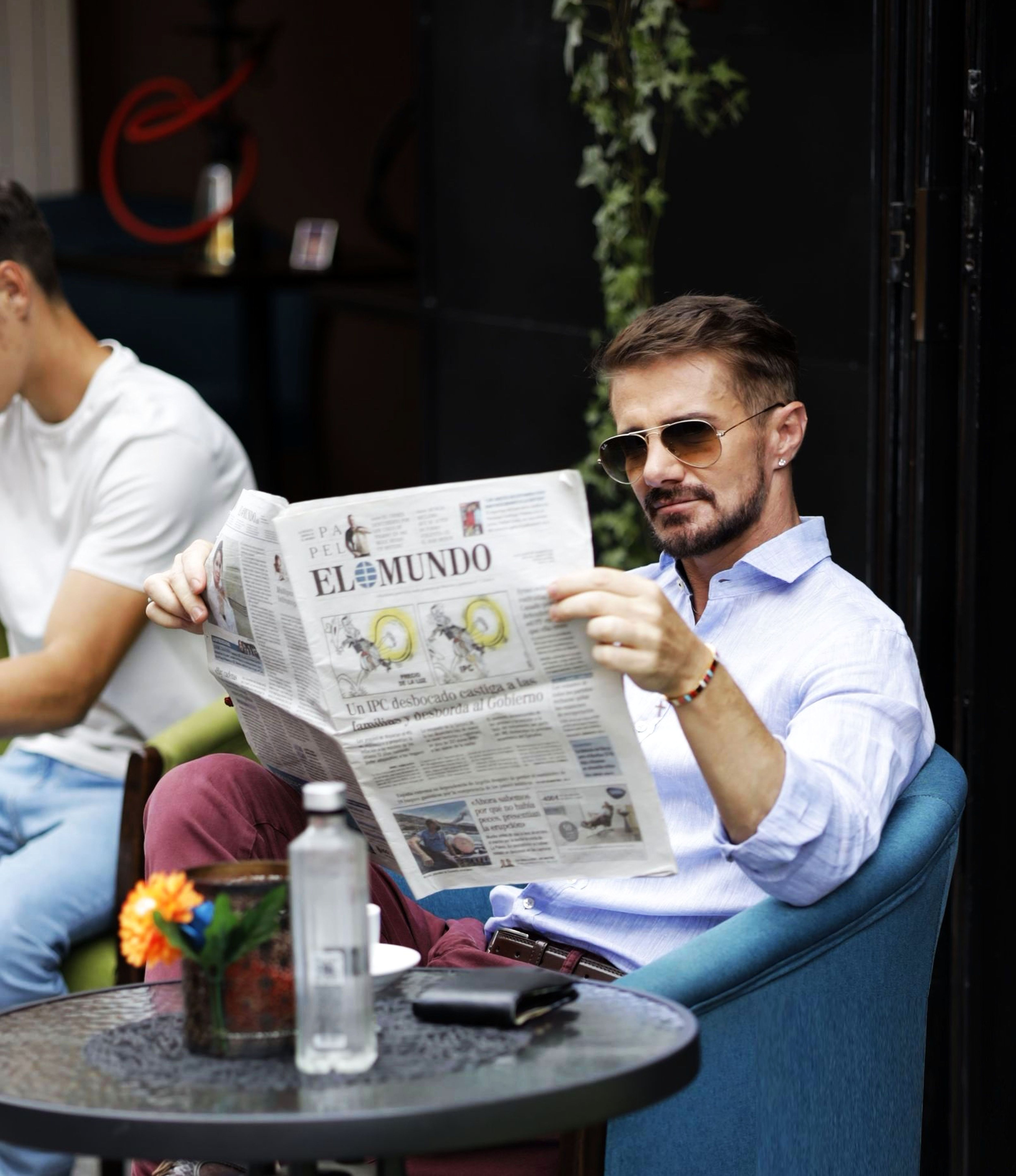 DANY D mi amor reading El Mundo